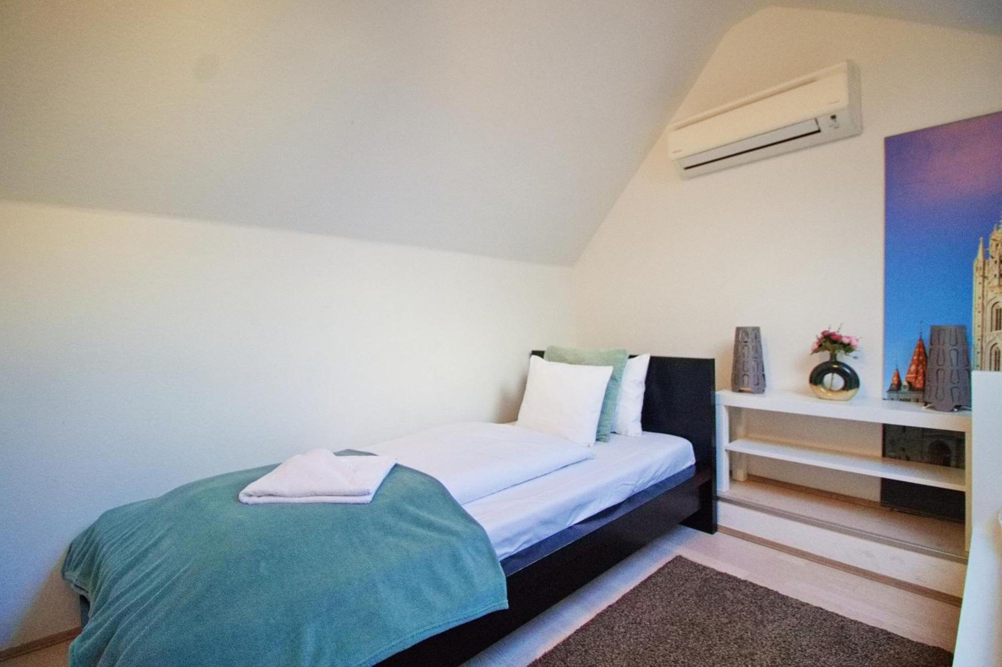 Premium Buda Castle Apartment Budapest Exteriör bild