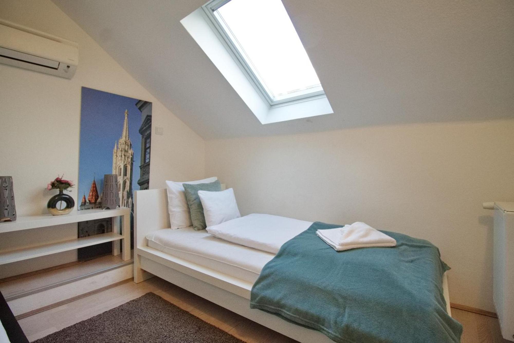 Premium Buda Castle Apartment Budapest Exteriör bild